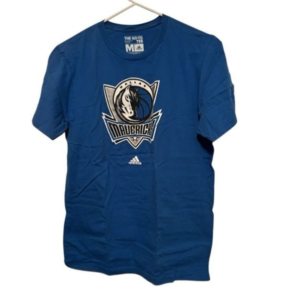 Dallas Mavericks Size Medium Adidas T-Shirt